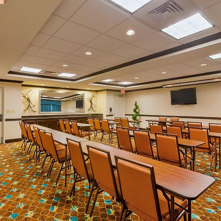 Holiday Inn Express And Suites Alpine By Ihg Exteriör bild