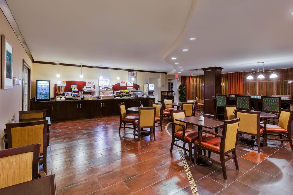 Holiday Inn Express And Suites Alpine By Ihg Exteriör bild