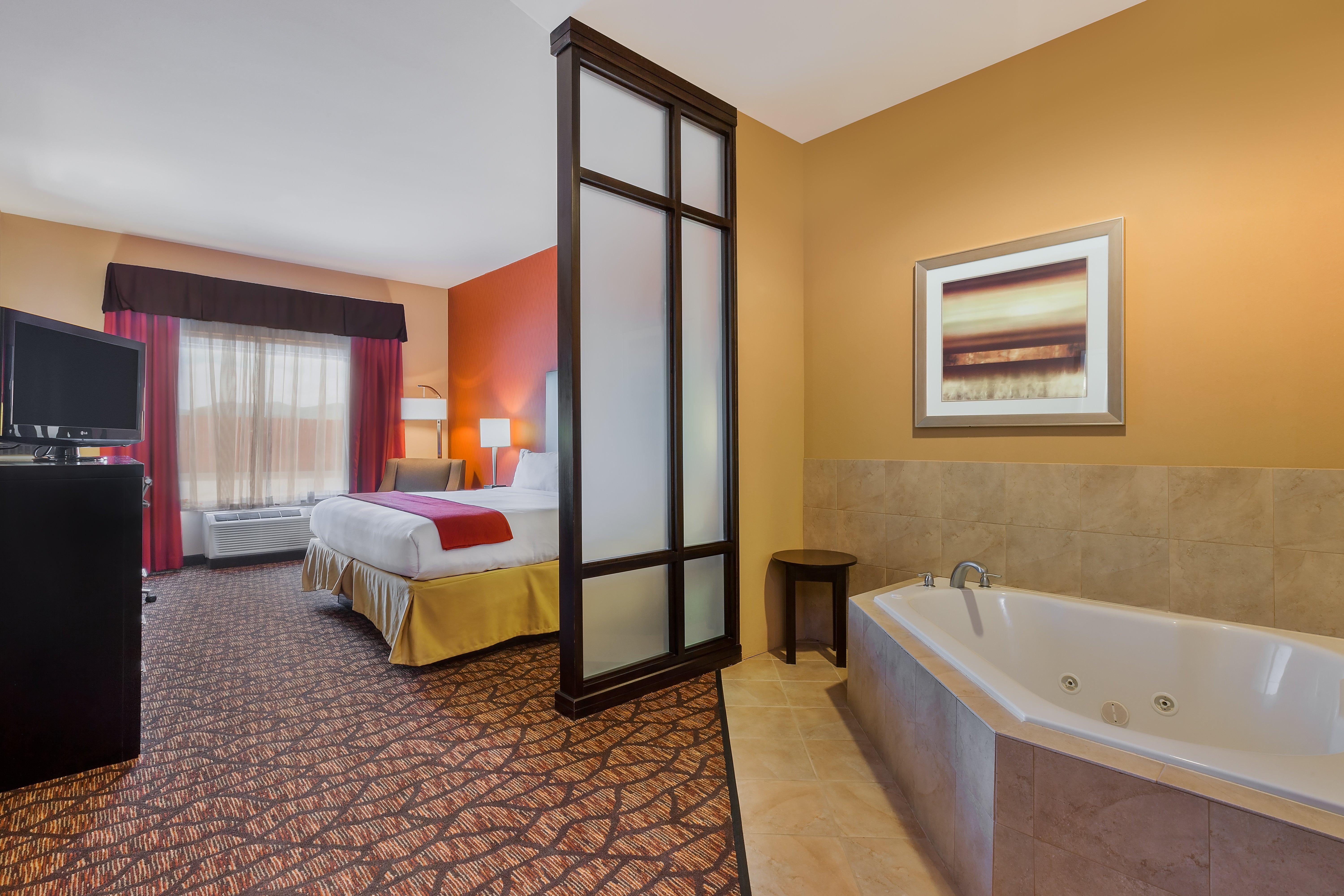 Holiday Inn Express And Suites Alpine By Ihg Exteriör bild