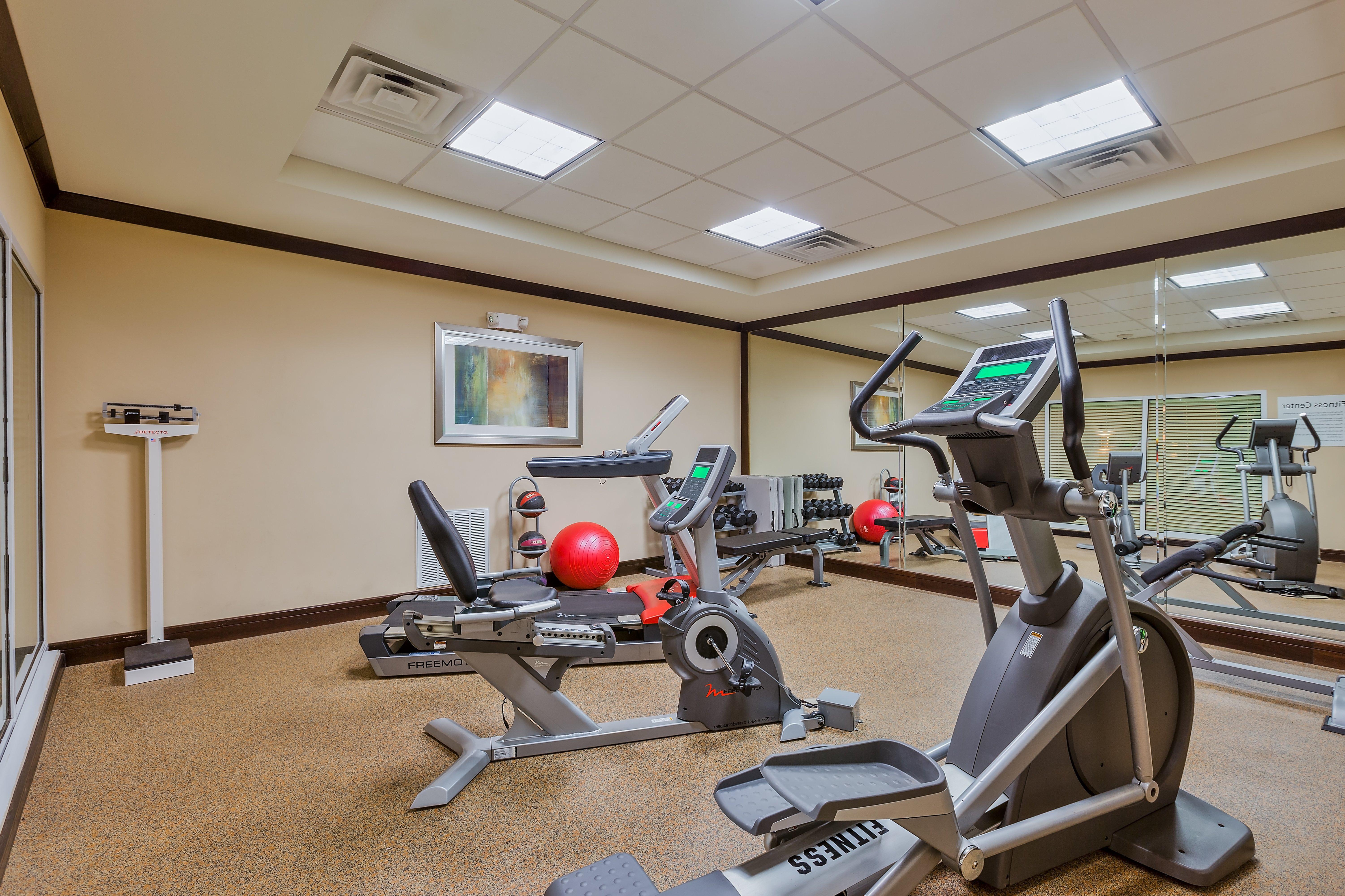 Holiday Inn Express And Suites Alpine By Ihg Exteriör bild