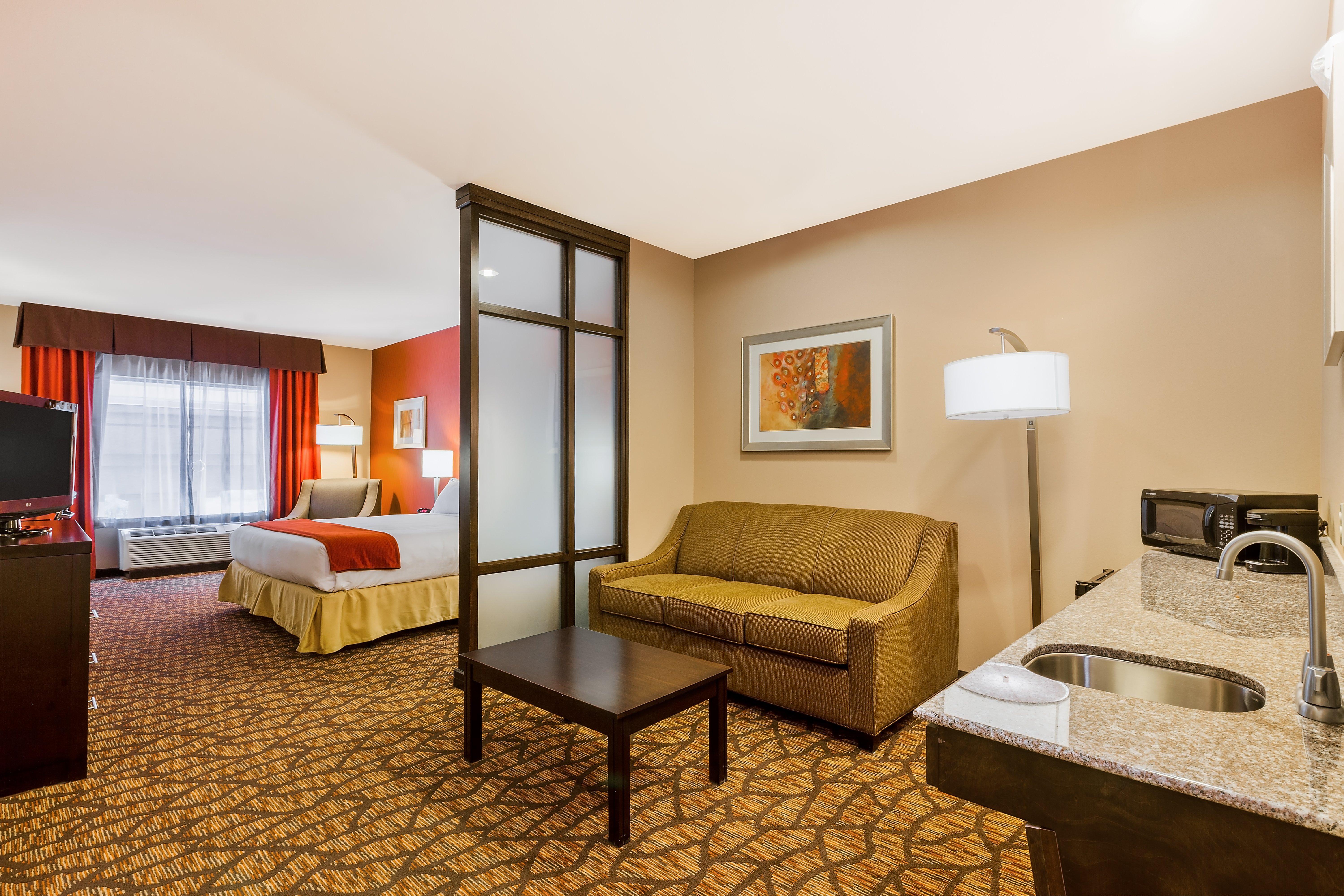 Holiday Inn Express And Suites Alpine By Ihg Exteriör bild