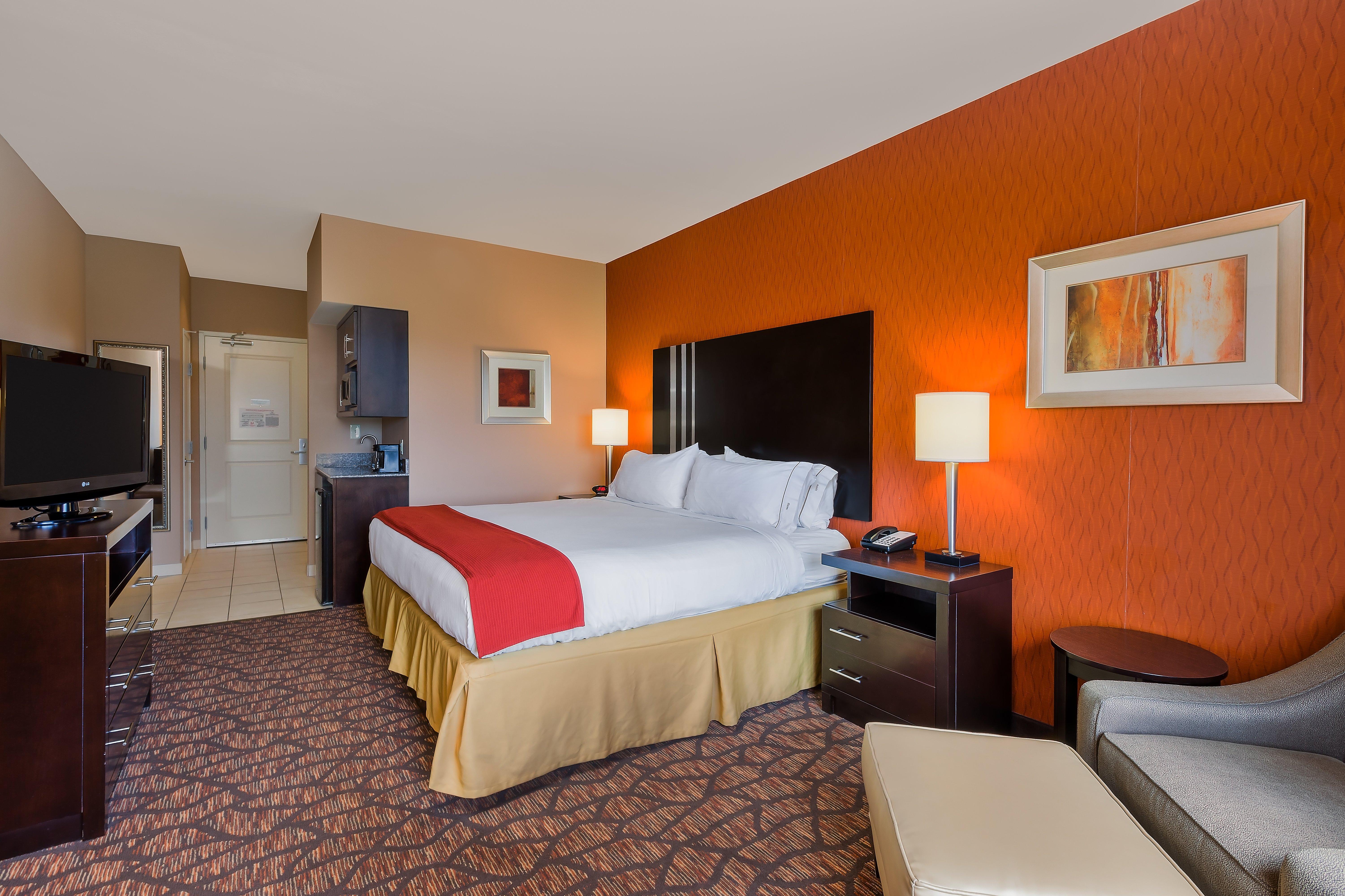 Holiday Inn Express And Suites Alpine By Ihg Exteriör bild
