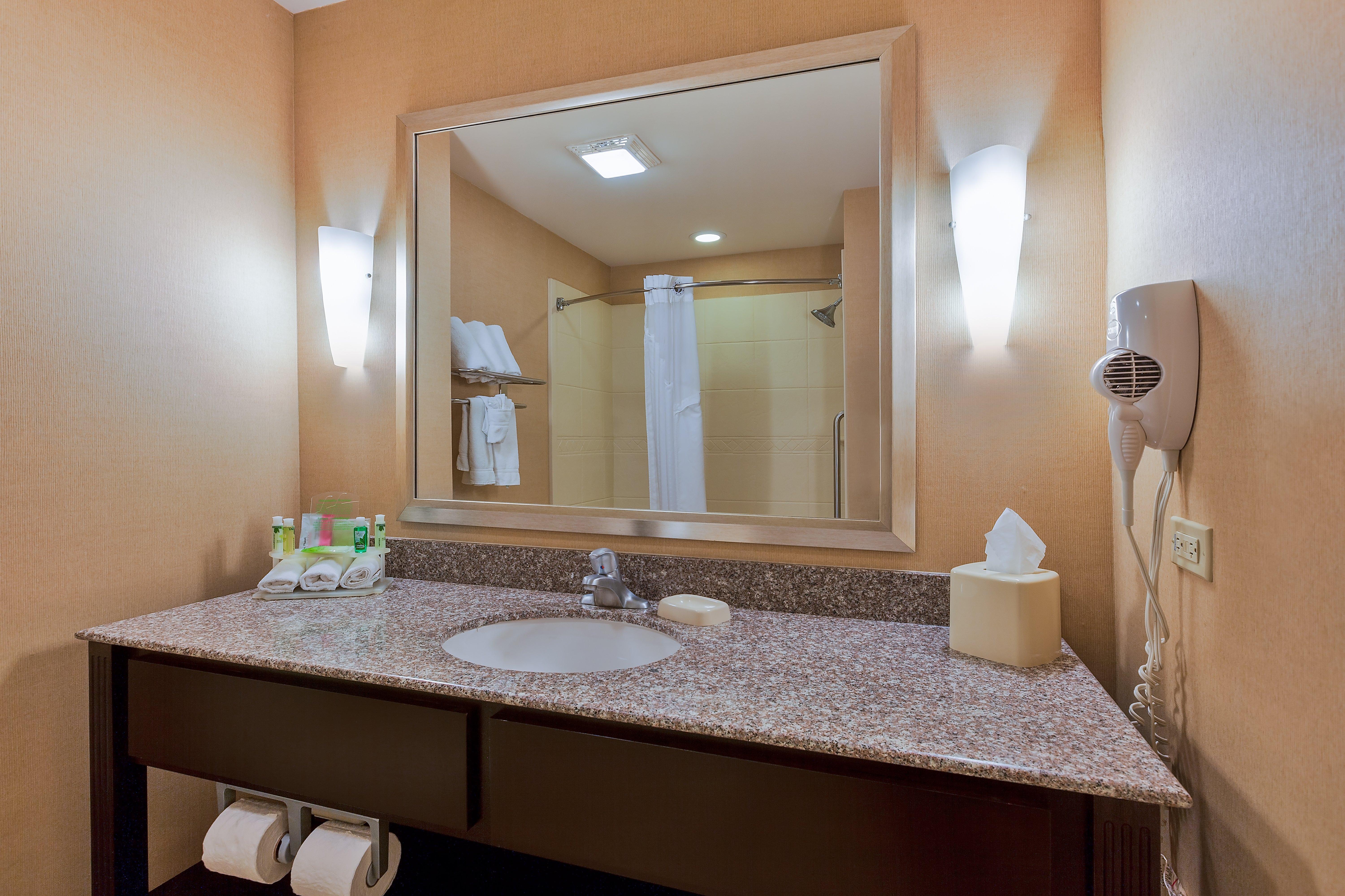 Holiday Inn Express And Suites Alpine By Ihg Exteriör bild